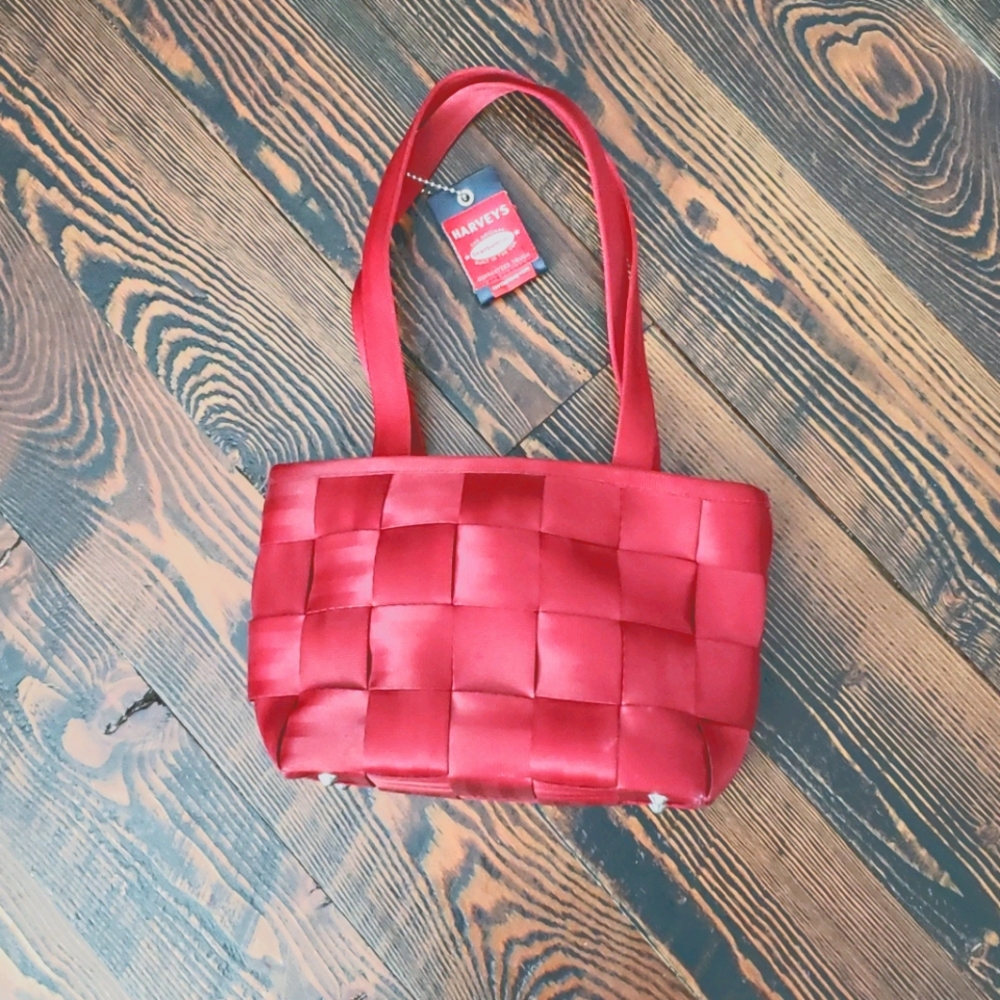 Harvey Seatbelt handbag